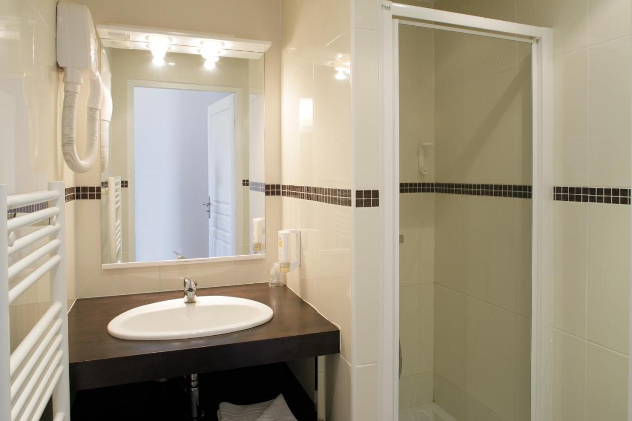 L'Epi Hotel Épernon Екстериор снимка